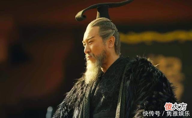 【历史故事】曹操不称帝的原因，不是他要做忠臣，而是他无福享受帝王之位