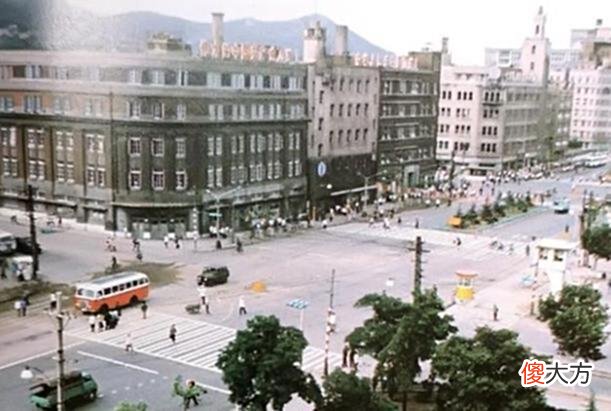 【爱历史】老照片：1977年的大连旧影，真实的海滨老城生活场景