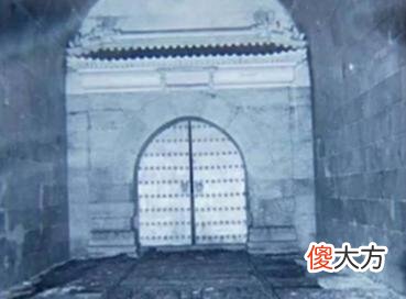 【历史故事】老照片：万历皇帝的定陵考古现场，郭沫若亲自来指导工作