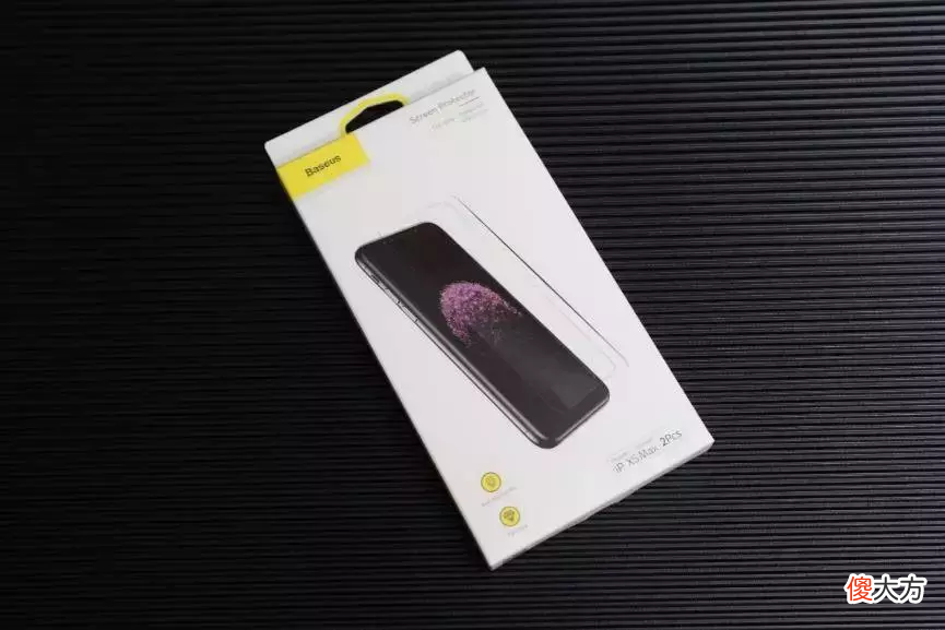 变着方法弄碎我的iPhone手机膜-17款钢化玻璃膜大横评