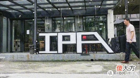 【时尚一点】生活家 篇九十一：旅途出游首选好物，地平线8号城市脉搏行李箱！