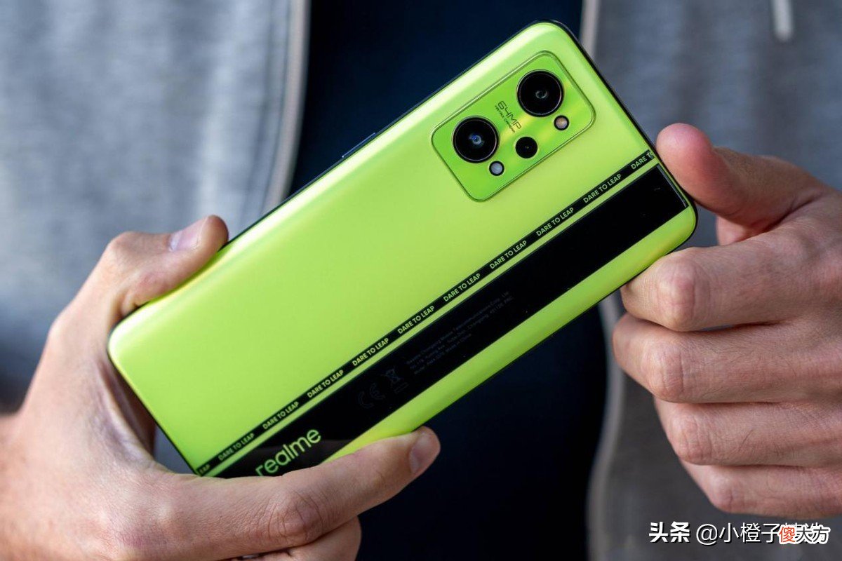 预算2000买什么手机好 预算2000左右买什么手机好