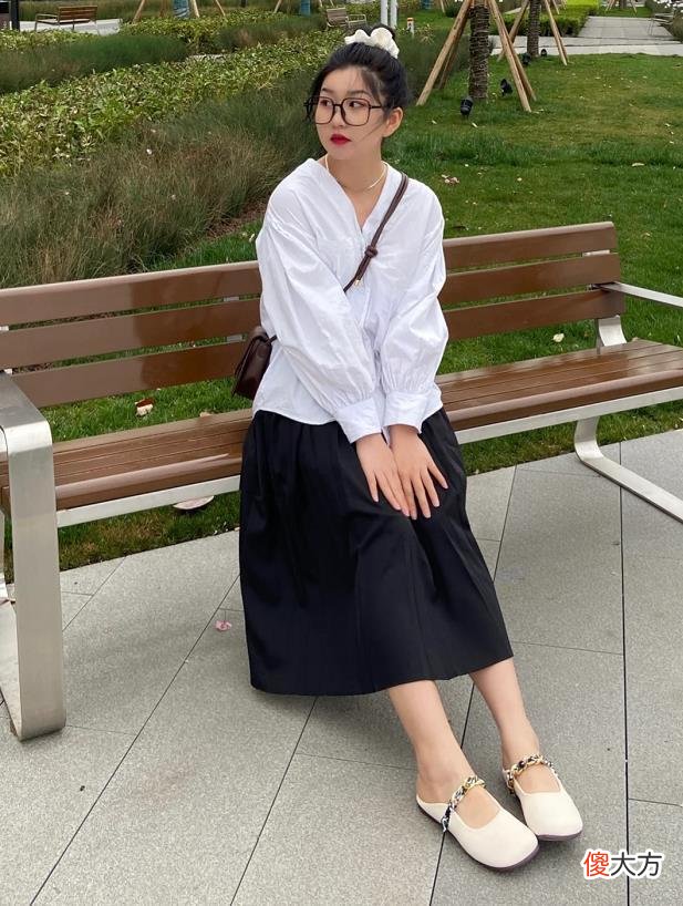 【就爱时尚】今夏流行什么鞋子？推荐这3双，配裙子裤子都好看！