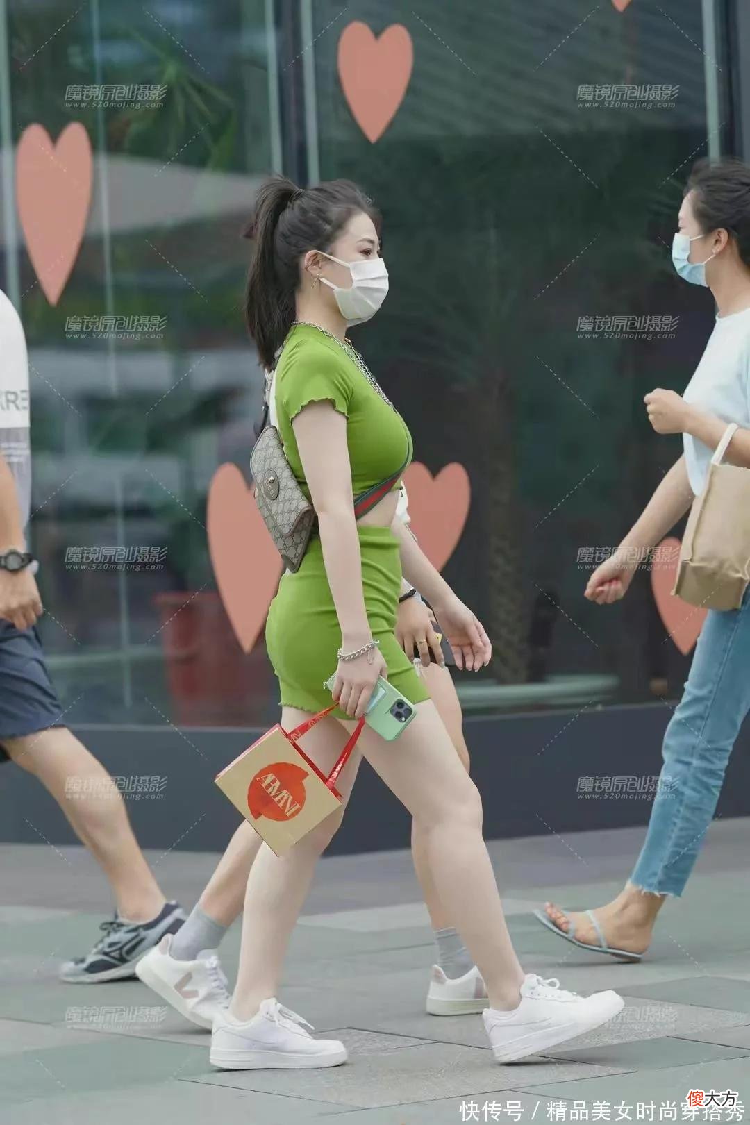 【就爱时尚】草绿色包臀裙套装清新自然，关键还不挑人