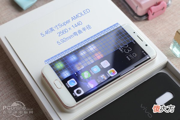别老盯着iPhone买，这些安卓旗舰手机更出色