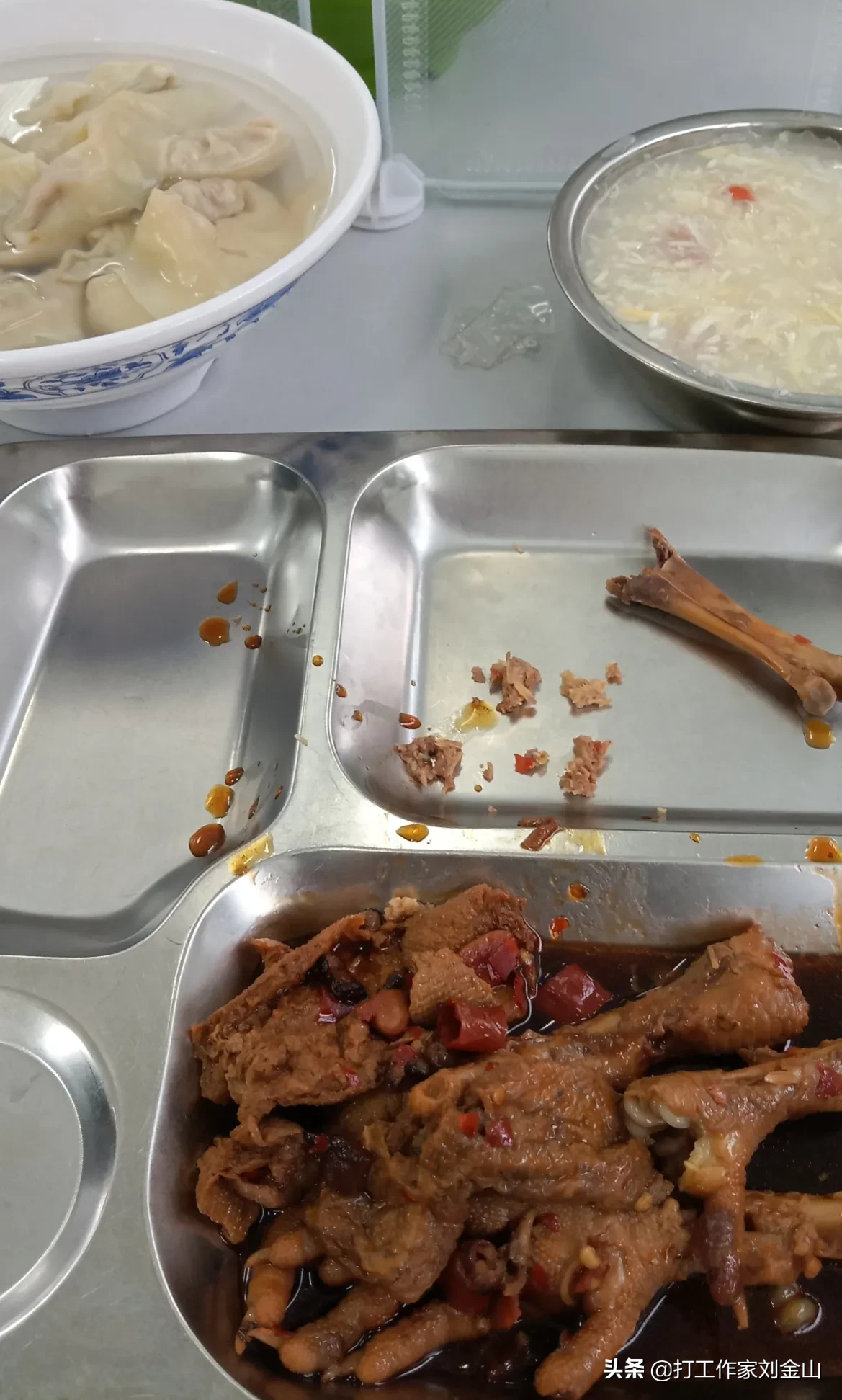 卤凤爪与大馄饨