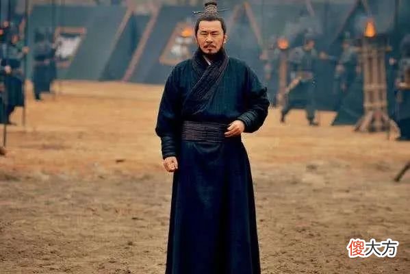【历史故事】曹操为什么喜欢寡妇？除了性格怪异之外，真实原因令人佩服