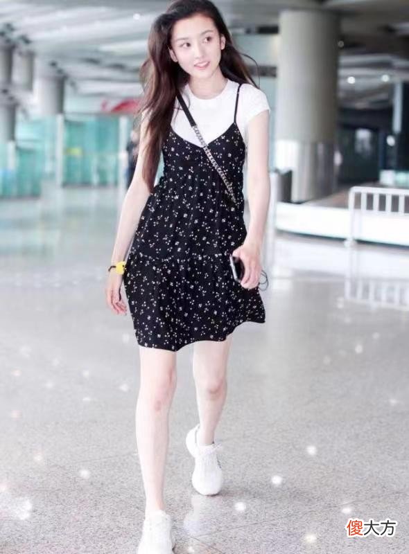 【时尚一点】夏天穿搭如何才能显瘦？这几个小方法就很实用，简单好学快看看吧