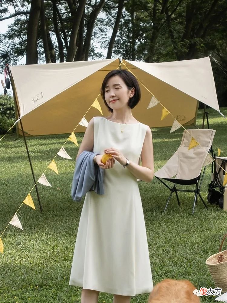 【就爱时尚】洋气的女人从不乱穿衣,夏天试试这些搭配方式,简约大气又显气质