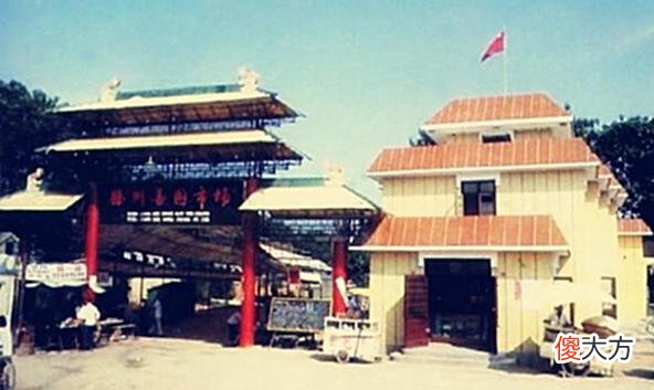 【爱历史】老照片：上世纪的山东滕州，善国市场的建筑在当代很特别