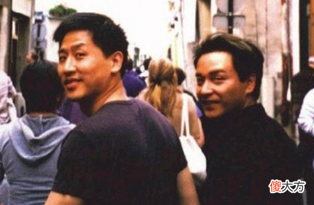 在第三十四届金马奖张国荣遭受了人生中最大的侮辱,平时和蔼可亲的哥哥是真的生气了