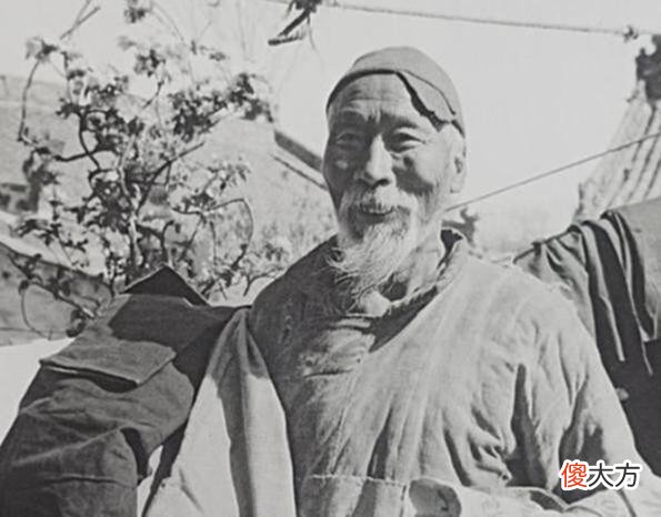 【爱历史】老照片：直击1940年代斗地主分田地，贫苦农民喜笑颜开清点浮财
