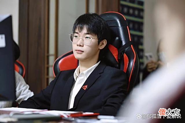 【游戏世界】AG小兽删微博做准备，训练赛轮换中辅战S组，网友吐槽打了伤疤忘疼