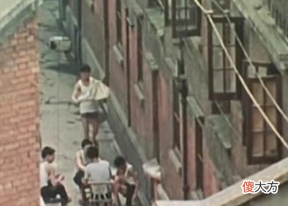 【爱历史】老照片：1978年的上海老城区，改革春风吹拂，百业待兴