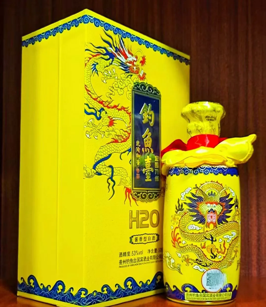 钓鱼台的嫡系和定制酒到底哪个性价比高？