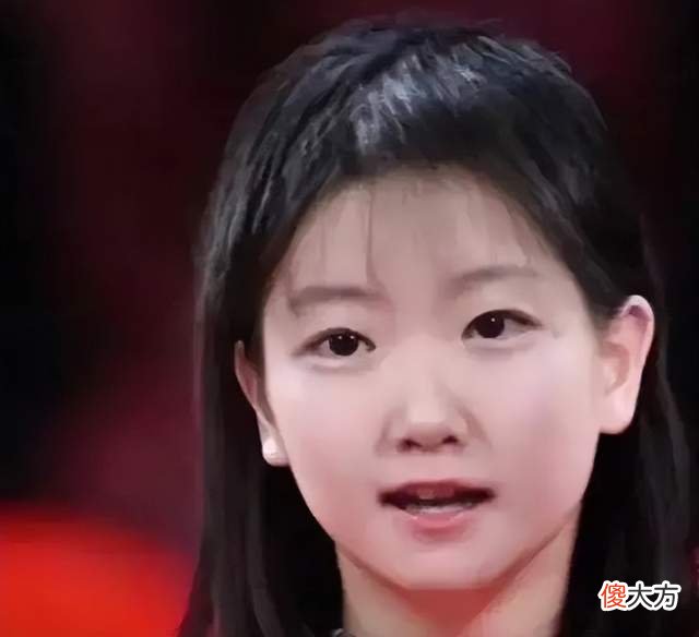 【就爱时尚】留长发的孙颖莎会有多好看？网友给P上长发，气质立马上来了