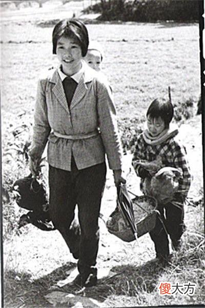 【爱历史】1985年中国农村历史老照片：没想到80年代的农村是这样子