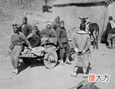 【爱历史】晚清老照片:这才是真实的大清社会,和清宫剧中差别很大