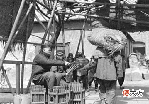 【爱历史】晚清老照片:这才是真实的大清社会,和清宫剧中差别很大
