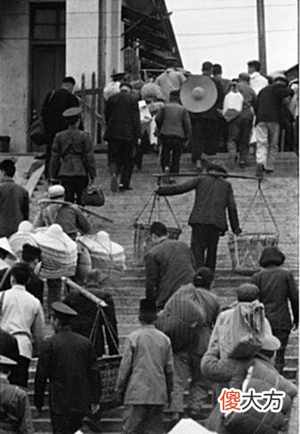 【爱历史】老照片1956年的湖北武汉当年长江大桥还没建起