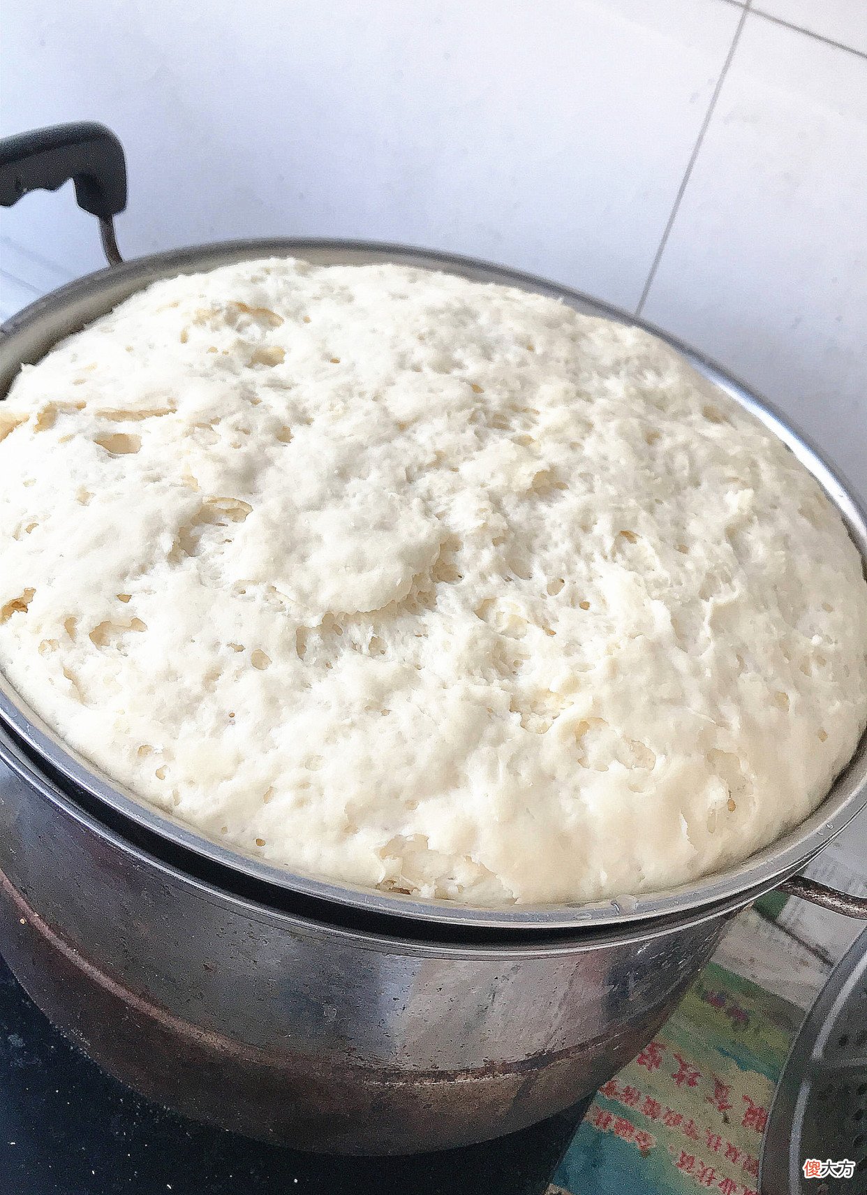 用醋和白酒都不对 不能区别食醋和白酒的方法