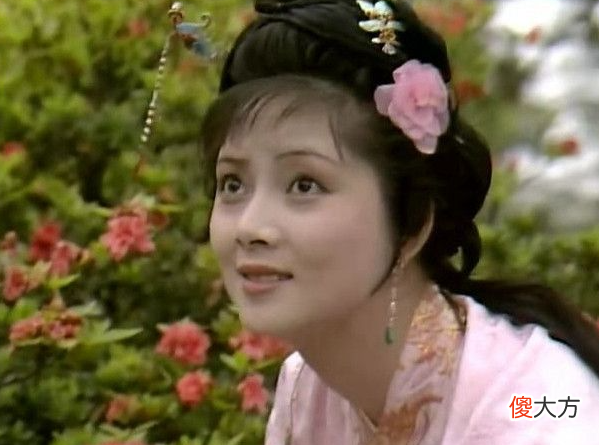 所有爱好红楼梦的读者都会经常讨论宝钗这个形象,宝钗让人觉得可敬可爱