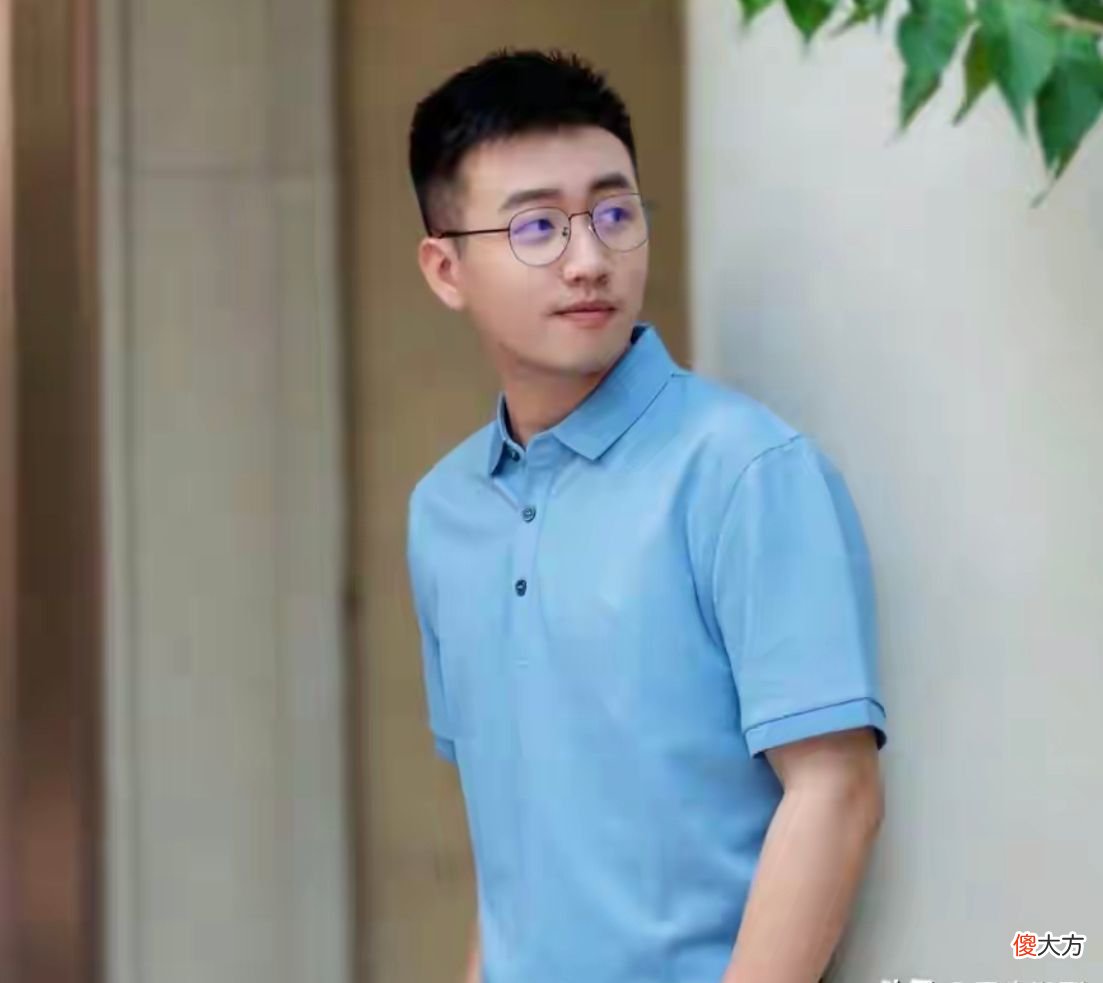 【时尚一点】建议中年男人：少留这3种“痞气发型”，油腻土气，长得帅也白搭