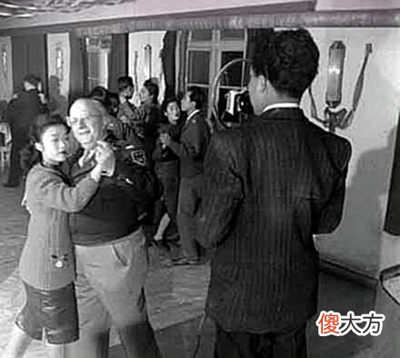 【爱历史】老照片：1947年国民党军官的生活，是普通老百姓是无法想象的
