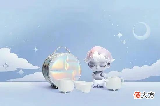 【就爱时尚】喜茶、蔚来、易车，这些艺术家联名款你都抢到了吗？