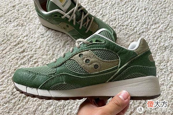 【时尚一点】Sneaker 篇一百七十三：Saucony环保鞋与Bodega联名Hoka kaha low 分享
