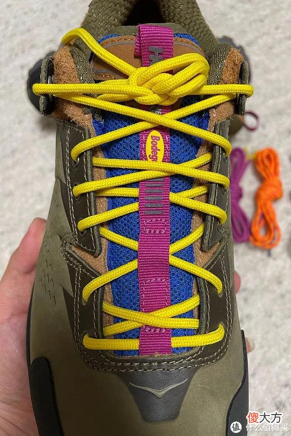 【时尚一点】Sneaker 篇一百七十三：Saucony环保鞋与Bodega联名Hoka kaha low 分享