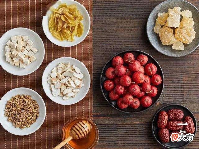 孩子脾虚积食，身体不会“说谎”，会发出8个求救信号，父母要引起重视