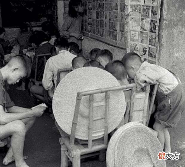 【爱历史】1957年四川成都罕见老照片：没想到60年前的成都是这样子