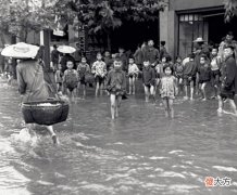 【爱历史】1957年四川成都罕见老照片：没想到60年前的成都是这样子