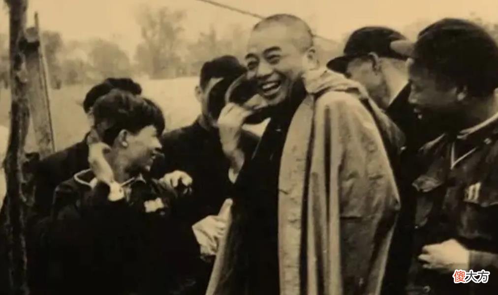 【爱历史】彭德怀主持大授衔，为何刻意压低亲侄子的军衔？侄子和他闹翻