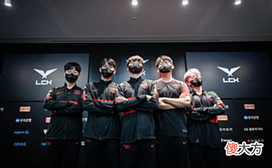【游戏世界】KDF乱拳打死老师傅！T1二十四连胜被终结