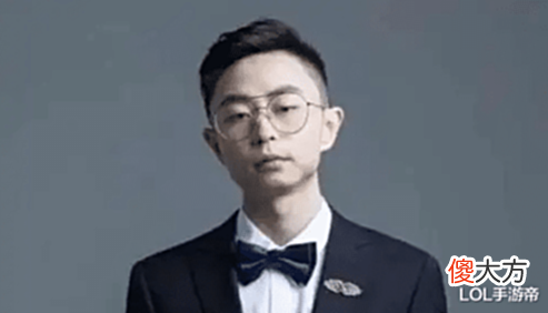 【游戏世界】水晶哥幽默解说LPL赛事!吐槽BLG豪华阵容把把吃瘪