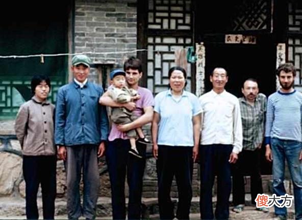 【历史故事】老照片：直击1980年的北京，那时候买套房现在会怎么样？