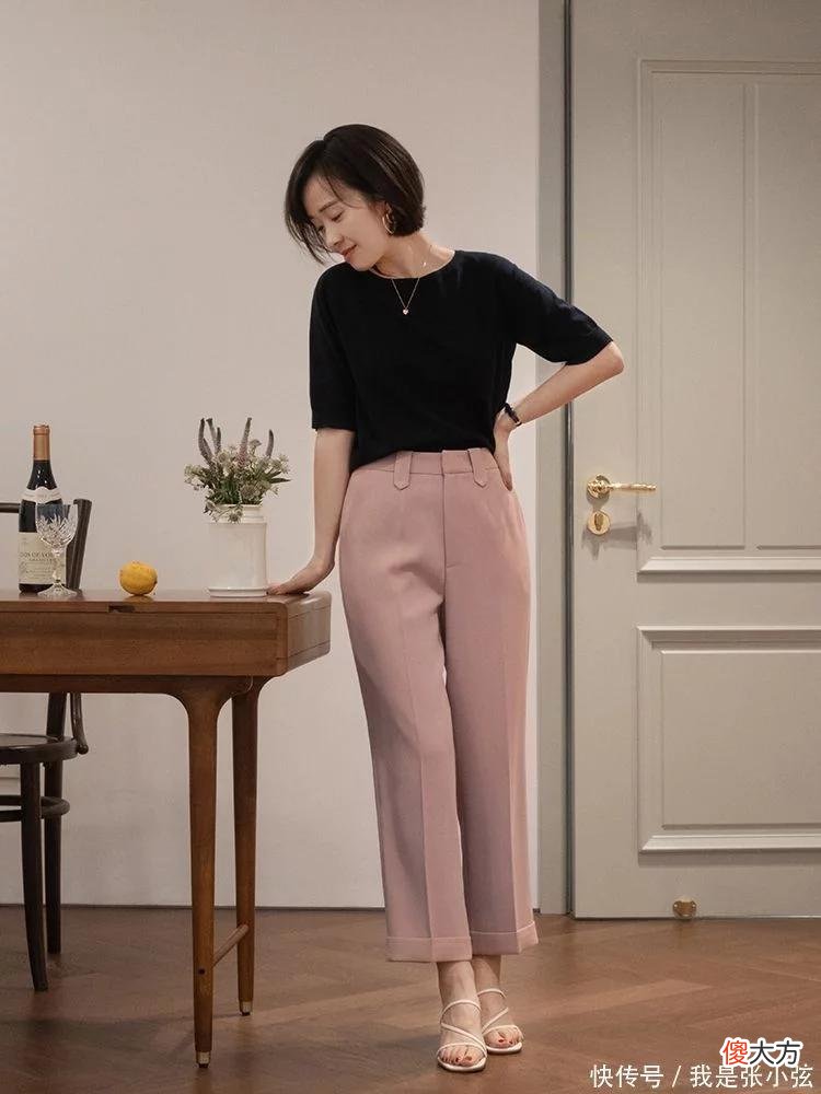 【就爱时尚】看到这位40岁博主才发现:中年女人穿“粉色”,原来可以这么高级