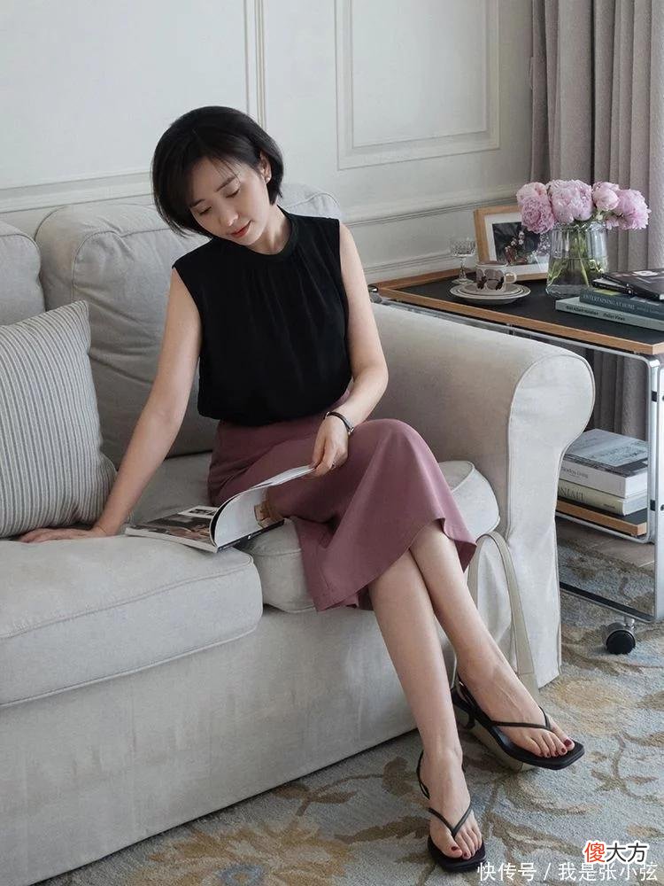 【就爱时尚】看到这位40岁博主才发现:中年女人穿“粉色”,原来可以这么高级