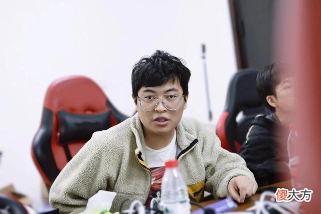 【游戏迷】张角泄露狼队秘密：小胖难登场，受版本制裁严重，被老林紧急叫停