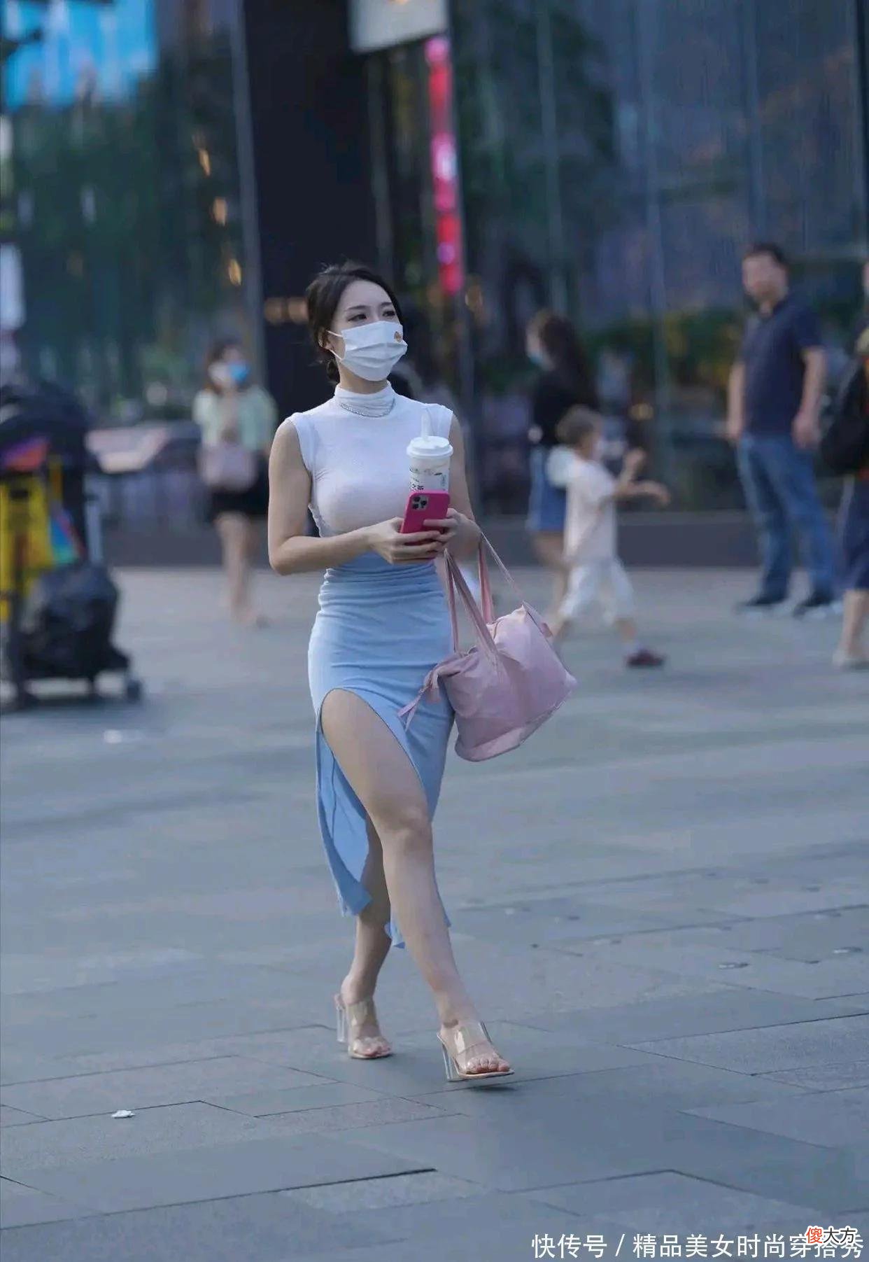 【就爱时尚】减龄的拼色连衣裙，满满的女人味令人着迷
