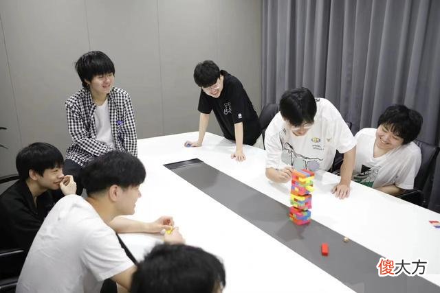 【游戏迷】6.30KPL首发：XYG迎来A组首秀，对阵TES.A，第2轮“升S”的关键局