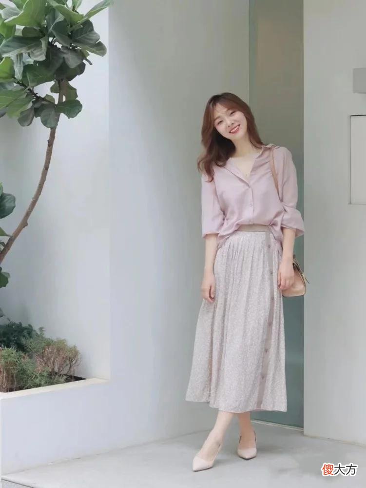 【时尚一点】女人不管穿啥，要牢记3个“上下法则”，如果不懂，就会很显矮