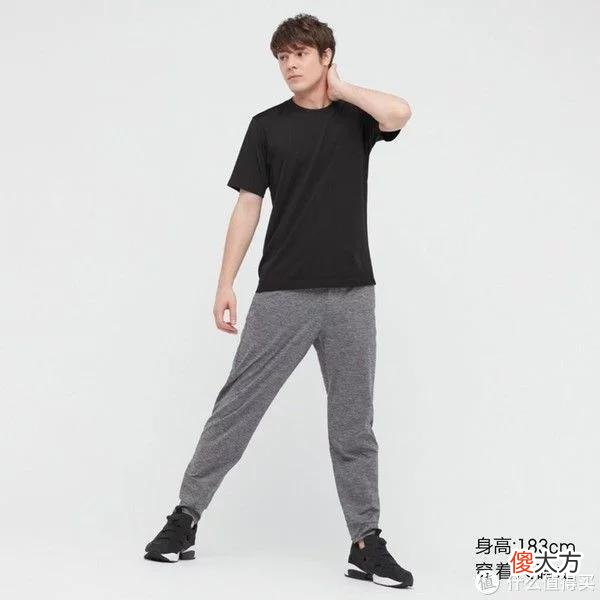 【时尚一点】这21款闭眼入！从优衣库几百款优惠单品里千挑万选～