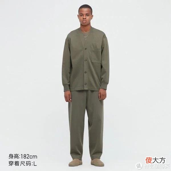 【时尚一点】这21款闭眼入！从优衣库几百款优惠单品里千挑万选～