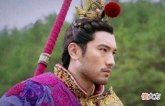 【历史故事】云长停盏施英勇，酒尚温时斩华雄