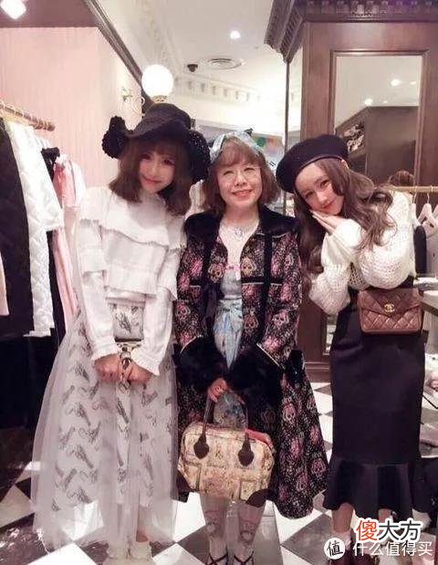 【时尚一点】80岁也可以穿Lolita！什么样的年龄穿什么样的衣服真的对吗？