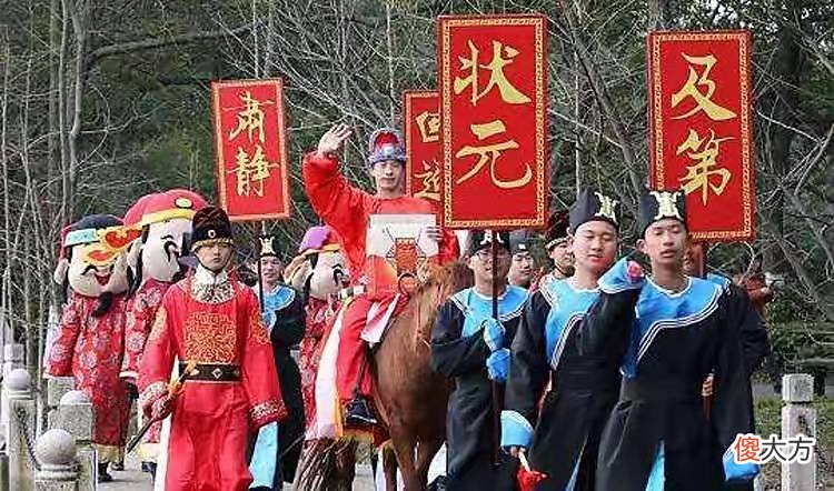 【爱历史】你觉得高中生、大学生相当于古代科举的哪个级别呢