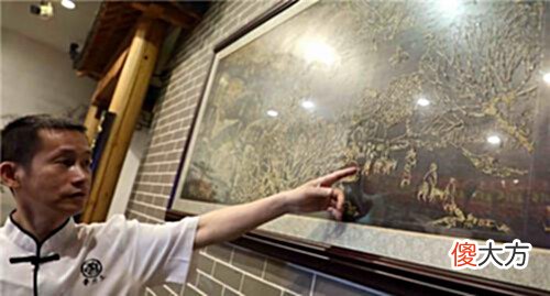 【历史故事】安徽小伙修脚30年,刮下万人脚皮作画,因花纹独特被富豪20万买走